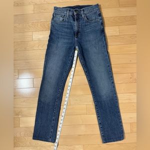 Joe’s Jeans High Rise Cigarette Ankle
The Luna